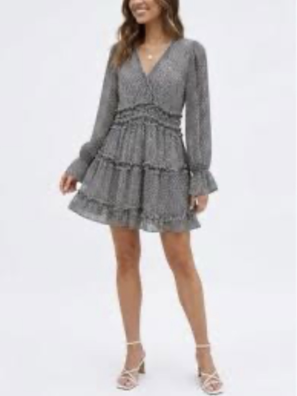 NWT Loveriche Floral Tiered Mini Dress Ruffle
Smocked Boho Large